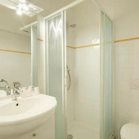 Eliova L'eau Vive Hotel Chatel