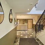 Eliova L'eau Vive Hotel