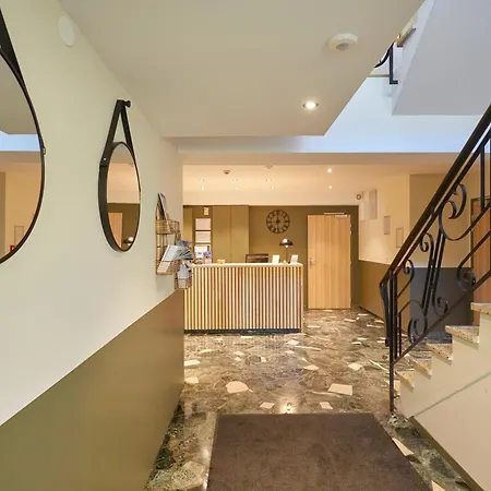 Eliova L'eau Vive Hotel 3*