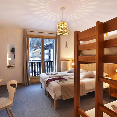 Eliova L'eau Vive Hotel 3*